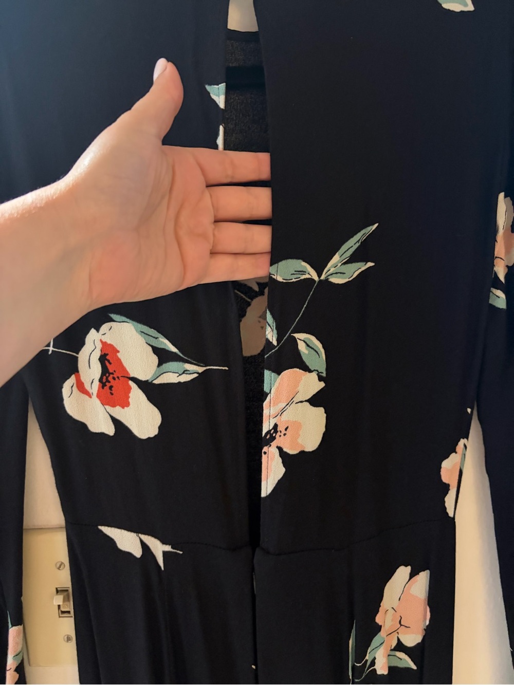 Reformation Vanessa Floral Dress - 2 - Picture 6 of 10